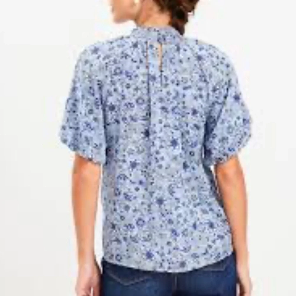 LOFT Blue Floral Blouse - Picture 4 of 10